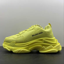 Cargar imagen en el visor de la galería, Balenciaga Tripe S Yellow