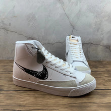 Cargar imagen en el visor de la galería, Blazer Mid 77 Sketch White Black