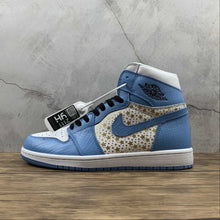 Cargar imagen en el visor de la galería, Air Jordan 1 Retro High OG Moon Gypsophila 555088-181