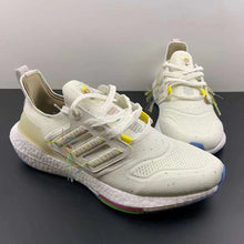 Cargar imagen en el visor de la galería, Adidas UltraBoost 22 White Light Yellow