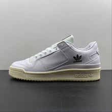 Cargar imagen en el visor de la galería, Adidas Forum 84 Low ADV White Khaki