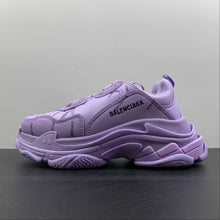 Cargar imagen en el visor de la galería, Balenciaga Tripe S Purple