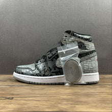 Cargar imagen en el visor de la galería, Air Jordan 1 Retro High OG Black Grey Treason (2021) 555088-036