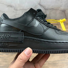 Cargar imagen en el visor de la galería, Air Force 1 Shadow Triple Black CI0919-001