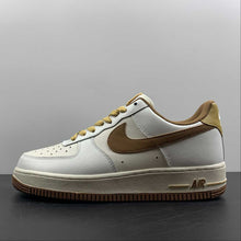 Cargar imagen en el visor de la galería, Air Force 1 07 LV8 2 White Brown CW3388-204
