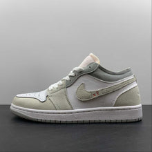 Cargar imagen en el visor de la galería, Air Jordan 1 Low White Grey DN1635-100