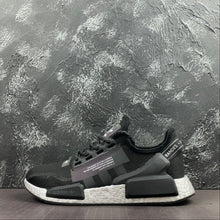 Cargar imagen en el visor de la galería, Adidas NMD R1 V2 Black and White