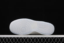 Cargar imagen en el visor de la galería, SB Dunk Low KASINA Sail White-Neptune Green-Industrial Blue