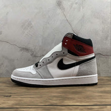 Cargar imagen en el visor de la galería, Air Jordan 1 High OG Light Smoke Grey Gym Red 555088-126