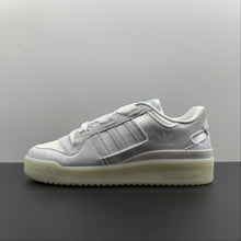 Cargar imagen en el visor de la galería, Adidas Forum 84 Low Satin Triple White H68194