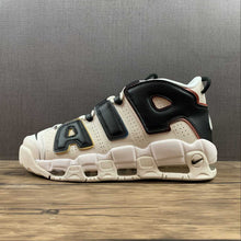 Cargar imagen en el visor de la galería, Air More Uptempo 96 Trading Cards Sail Black Sail Team Orange DM1297-100
