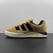 Cargar imagen en el visor de la galería, Adidas Adimatic OG Shoebox HQ3935