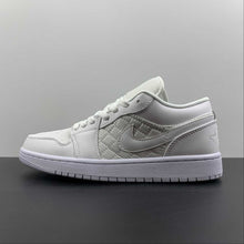 Cargar imagen en el visor de la galería, Air Jordan 1 Low Quil Ted White White DB6480-100