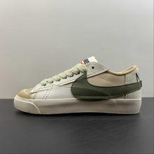 Cargar imagen en el visor de la galería, Blazer Low 77 Jumbo Sanddrift Medium Olive