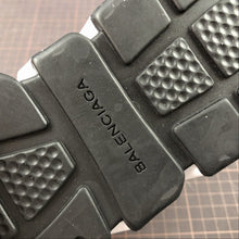 Cargar imagen en el visor de la galería, Balenciaga Triple Speed Negras