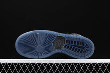 Cargar imagen en el visor de la galería, SB Dunk High Pro QS Black Sheep Black Black Dark Grey BQ6827-001