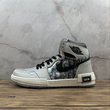 Cargar imagen en el visor de la galería, Air Jordan 1 High Dior Grey Black CN8607-002