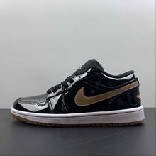 Cargar imagen en el visor de la galería, Air Jordan 1 Low Black Gold 554723-032