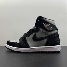 Cargar imagen en el visor de la galería, Air Jordan 1 High OG Medium Grey Black-White (2022) DZ2523-001