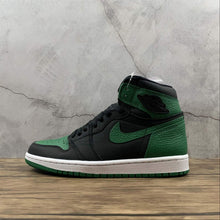 Cargar imagen en el visor de la galería, Air Jordan 1 Retro High OG Black Pine Green-White-Gym Red 555088-030