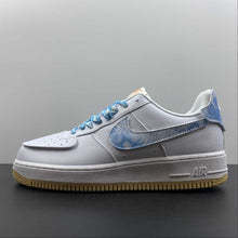 Cargar imagen en el visor de la galería, Air Force 1 07 LV8 White Blue DM1020-100