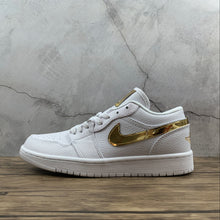 Cargar imagen en el visor de la galería, Air Jordan 1 Low SE White Metallic Gold-White CZ4776-100