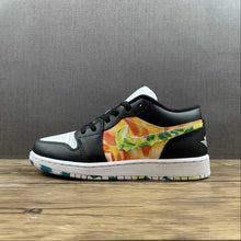 Cargar imagen en el visor de la galería, Air Jordan 1 Low SE (GS) Black White-Team Orange DJ6252-038