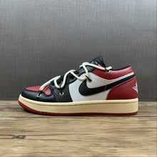 Cargar imagen en el visor de la galería, Air Jordan 1 Low Gym Red Black White 553560-612