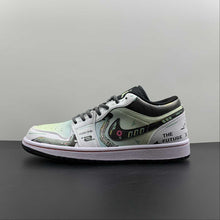 Cargar imagen en el visor de la galería, Air Jordan 1 Low “The Future” White Grey 553558-062