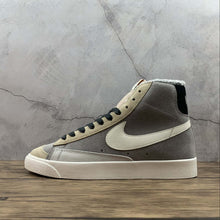 Cargar imagen en el visor de la galería, Blazer Mid 77 Vintage SE Wild College Grey Light Bone