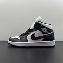 Cargar imagen en el visor de la galería, Air Jordan 1 Mid SE White Black-White DR0502-101