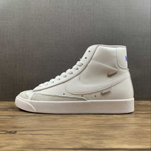 Cargar imagen en el visor de la galería, Blazer Mid 77 SE “Sisterhood” White White Hyper Royal CZ4627-100