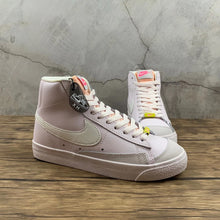 Cargar imagen en el visor de la galería, Blazer Mid 77 Digital Pink CZ0376-500