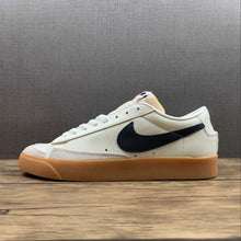 Cargar imagen en el visor de la galería, Blazer Low 77 Vintage Beige White Blue DM8334 100