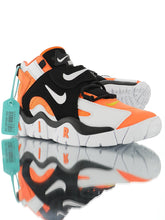 Cargar imagen en el visor de la galería, Air Barrage Mid QS White Black Hyper Grape CD9329-012