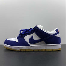 Cargar imagen en el visor de la galería, SB Dunk Low Los Angeles Dodgers Deep Royal Blue Sport Red White DO9395-400