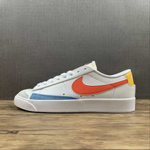 Cargar imagen en el visor de la galería, Blazer Low 77 White Orange-University Gold DC4769 105