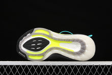 Cargar imagen en el visor de la galería, Adidas UltraBoost 21 Halo Silver FY0432