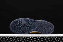 Cargar imagen en el visor de la galería, SB Dunk High SP Michigan Varsity Maize Midnight Navy