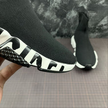 Cargar imagen en el visor de la galería, Balenciaga Triple Speed Graffiti Black