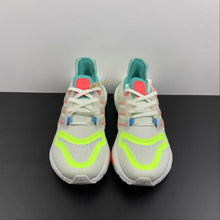 Cargar imagen en el visor de la galería, Adidas UltraBoost 22 Whitin Turbo Minrus