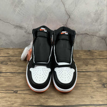 Cargar imagen en el visor de la galería, Air Jordan 1 Retro High OG Black Toe Shaped Blackboard (2021) 555088-180