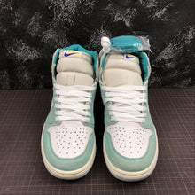 Cargar imagen en el visor de la galería, Air Jordan 1 Retro High OG Turbo Green 555088-311