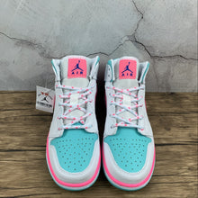 Cargar imagen en el visor de la galería, Air Jordan 1 Mid SE (GS) Pink Aurora Green 555112-102