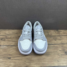 Cargar imagen en el visor de la galería, Air Jordan 1 Low OG Light Smoke Grey Black White DD9315-002