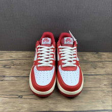 Cargar imagen en el visor de la galería, Air Force 1 07 LV8 “Goodbye 82” White Gym Red-Sail-White DO5220-161