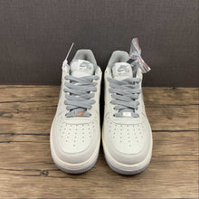 Cargar imagen en el visor de la galería, Air Force 1 07 SU19 Rice Grey NK6369-566