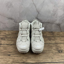 Cargar imagen en el visor de la galería, Air More Uptempo 96 Light Bone White Light Bone 921948-001