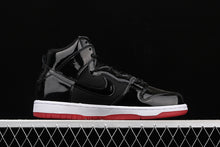 Cargar imagen en el visor de la galería, Dunk High Premium SB Black Red AJ7730-001