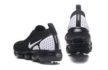 Cargar imagen en el visor de la galería, Air VaporMax Flyknit 2.0 Black White 942842-010